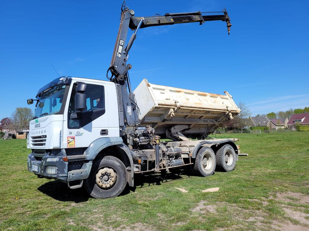 Camion cu macara, Camion basculantă IVECO TRAKKER 260T36: Foto 20 Camion cu macara, Camion basculantă IVECO TRAKKER 260T36: Foto 20