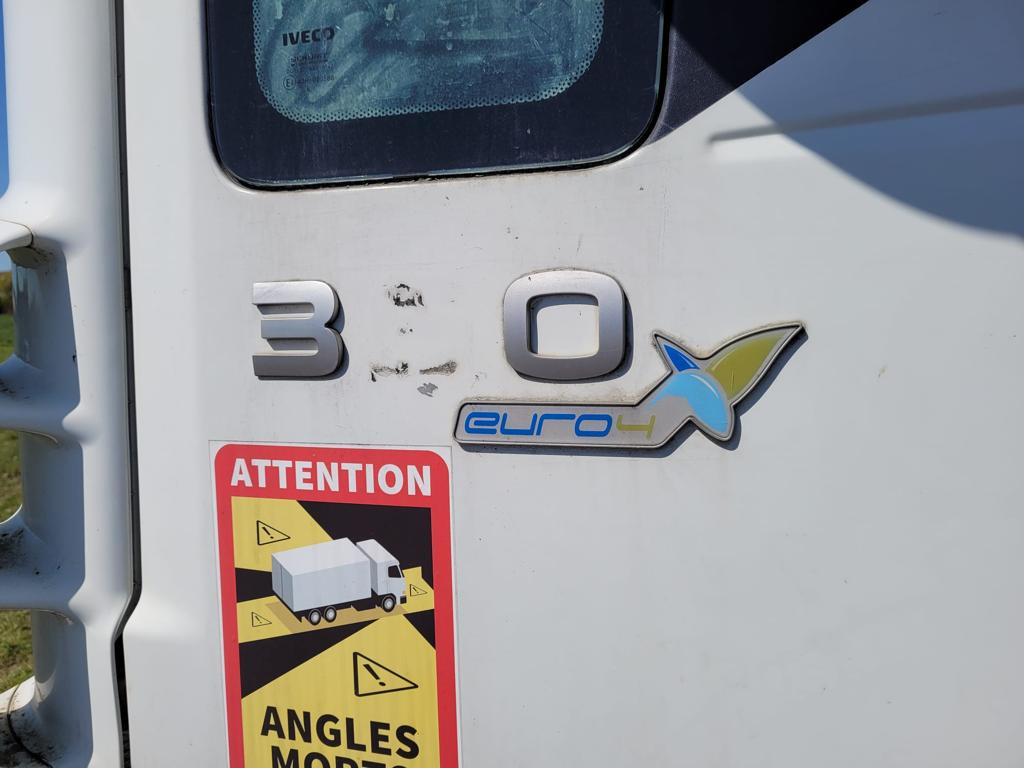 Camion cu macara, Camion basculantă IVECO TRAKKER 260T36: Foto 28 Camion cu macara, Camion basculantă IVECO TRAKKER 260T36: Foto 28