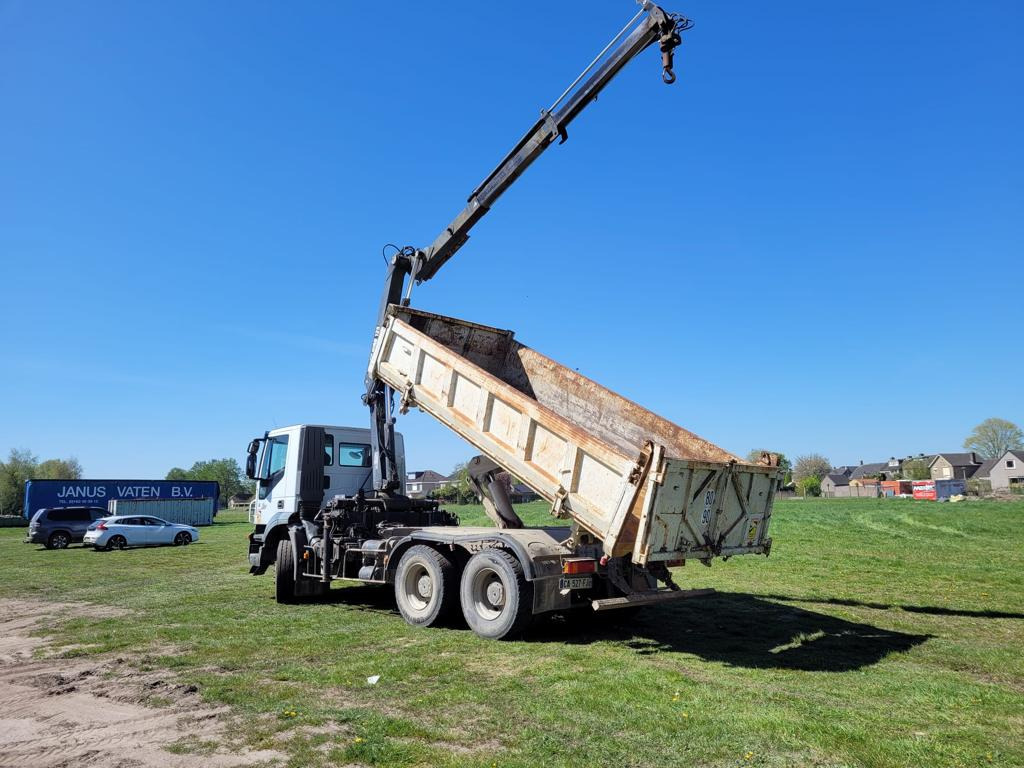 Camion cu macara, Camion basculantă IVECO TRAKKER 260T36: Foto 12 Camion cu macara, Camion basculantă IVECO TRAKKER 260T36: Foto 12