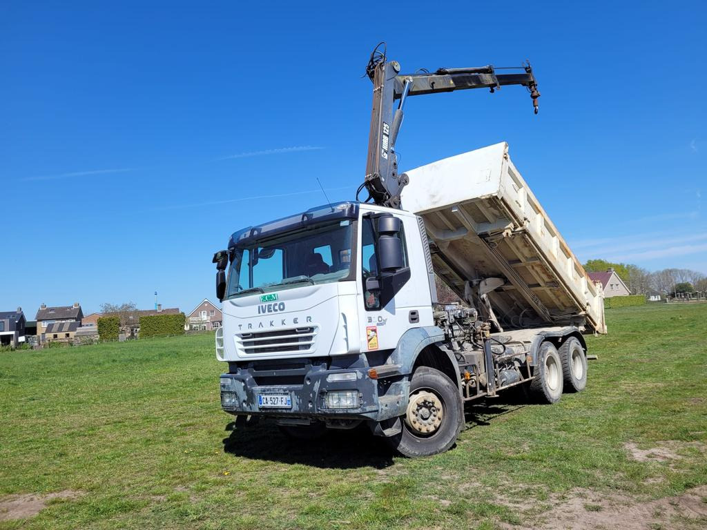 Camion cu macara, Camion basculantă IVECO TRAKKER 260T36: Foto 15 Camion cu macara, Camion basculantă IVECO TRAKKER 260T36: Foto 15