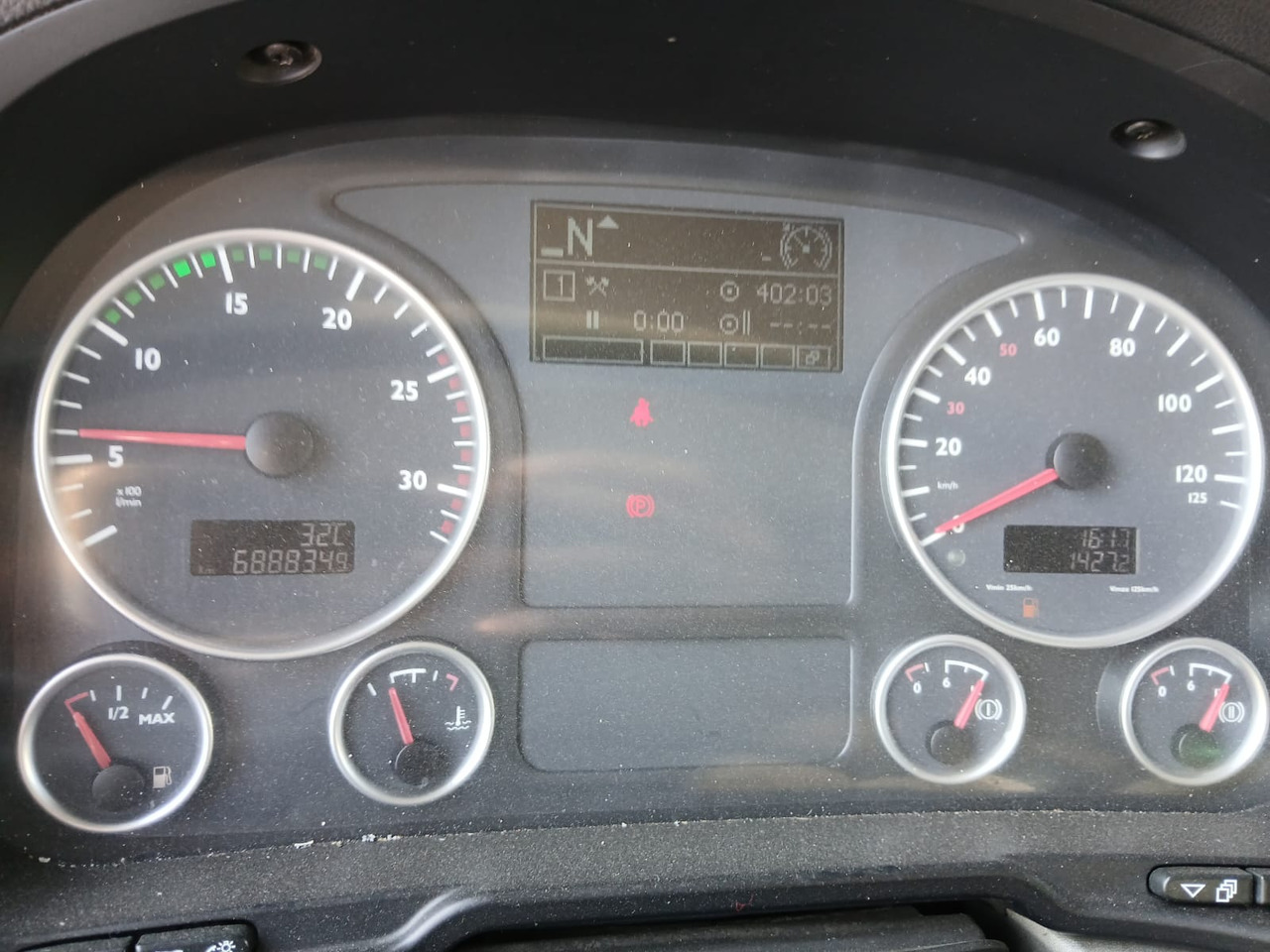 MAN TGS 18.360 - Camion basculantă: Foto 3 MAN TGS 18.360 - Camion basculantă: Foto 3