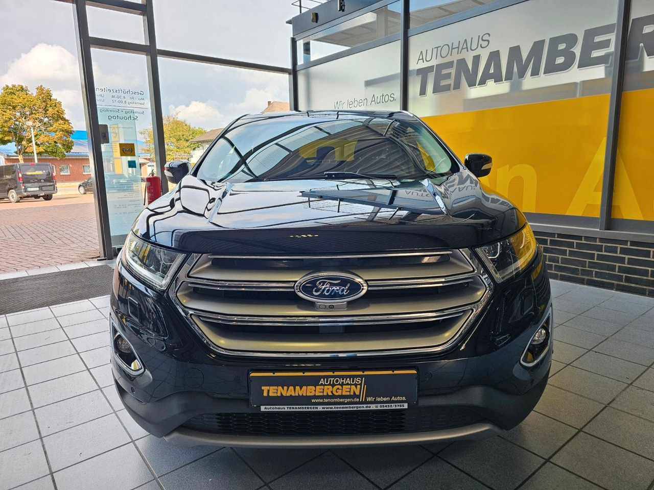 Ford Edge Titanium 4x4 AHK ACC SchiebeDach Navi LED - SUV: Foto 4 Ford Edge Titanium 4x4 AHK ACC SchiebeDach Navi LED - SUV: Foto 4