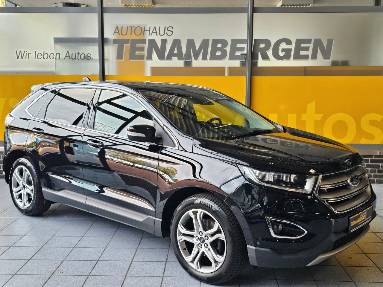Ford Edge Titanium 4x4 AHK ACC SchiebeDach Navi LED - SUV: Foto 1 Ford Edge Titanium 4x4 AHK ACC SchiebeDach Navi LED - SUV: Foto 1