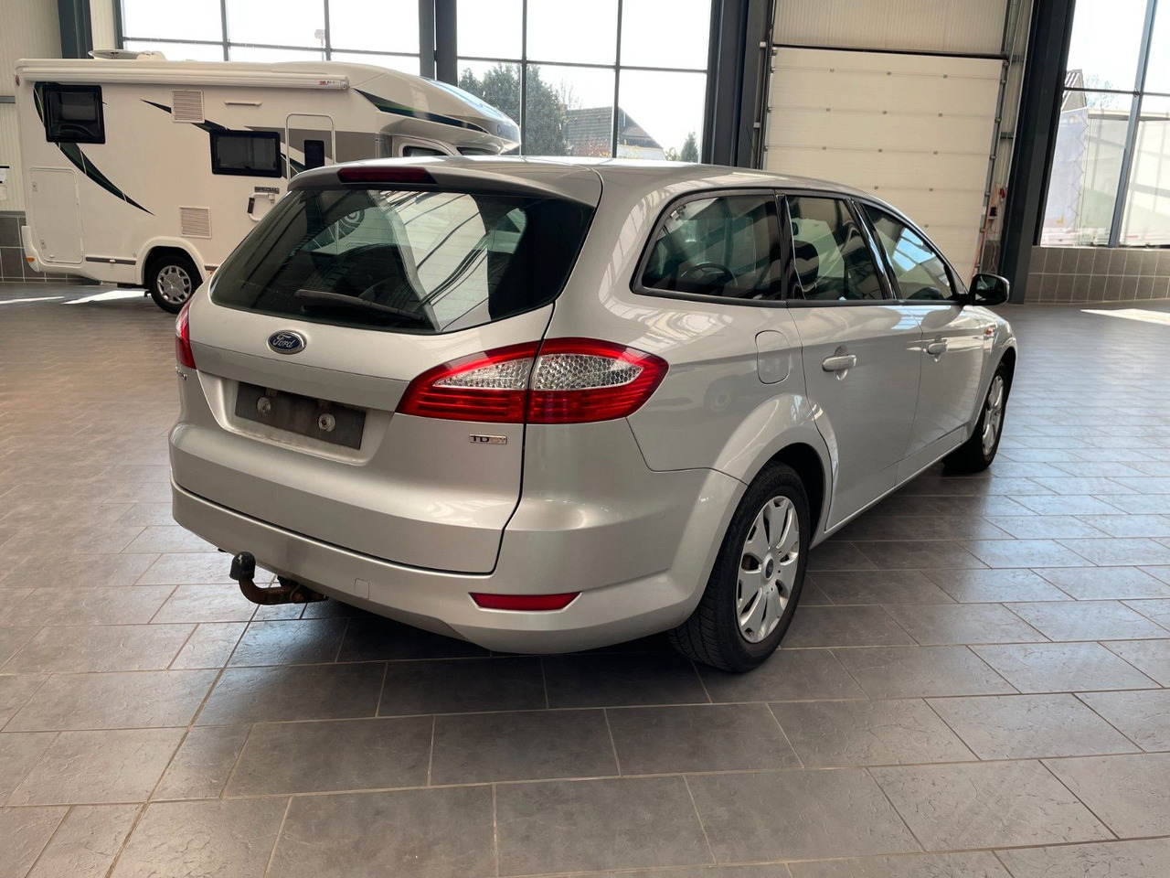 Ford Mondeo Turnier Trend / AHK / 8-fach Bereift - Automobil: Foto 3 Ford Mondeo Turnier Trend / AHK / 8-fach Bereift - Automobil: Foto 3