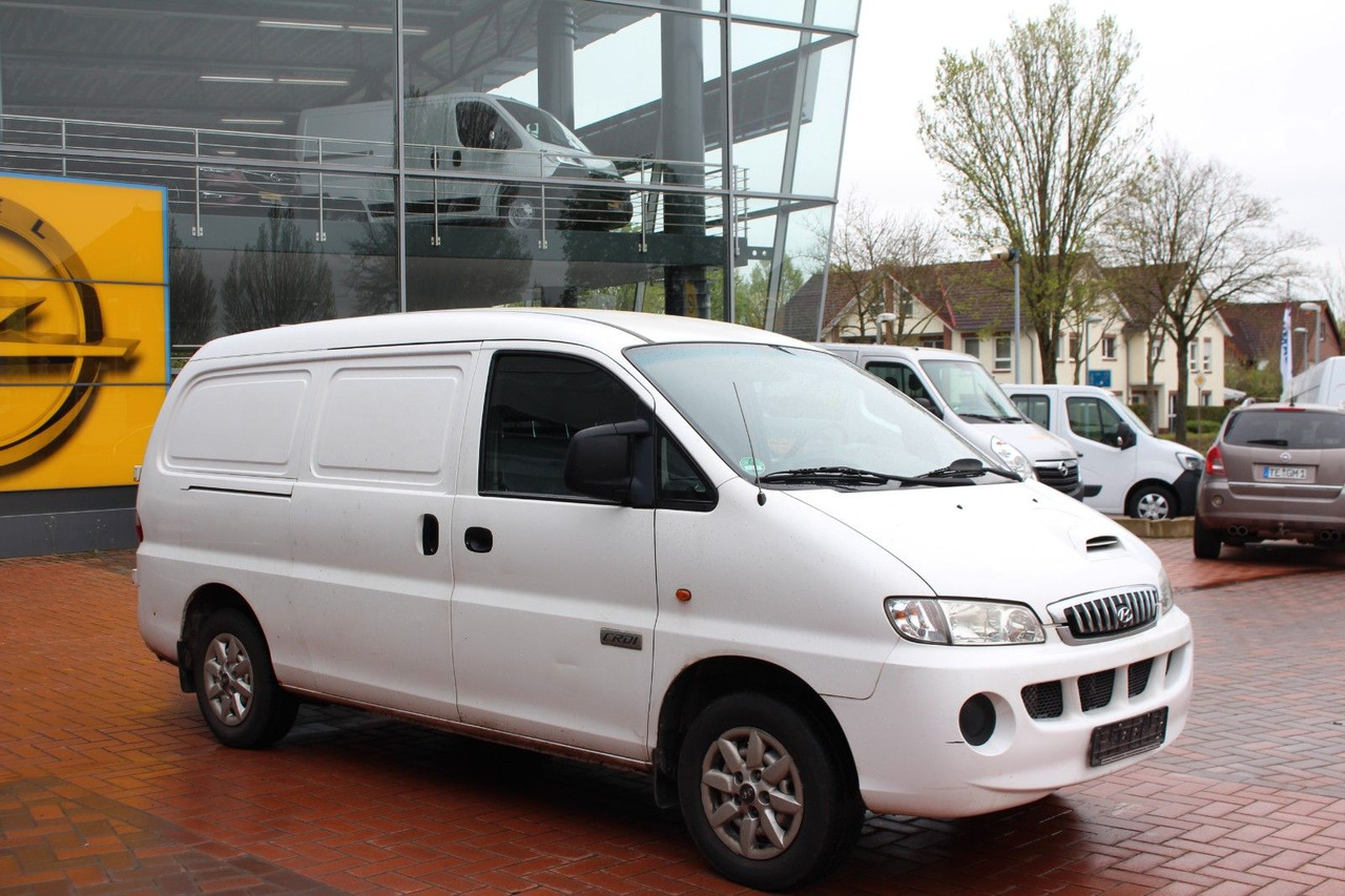 Hyundai H-1 Kasten Tüv 07/26 Motorschaden - Autoutilitară compactă: Foto 1 Hyundai H-1 Kasten Tüv 07/26 Motorschaden - Autoutilitară compactă: Foto 1
