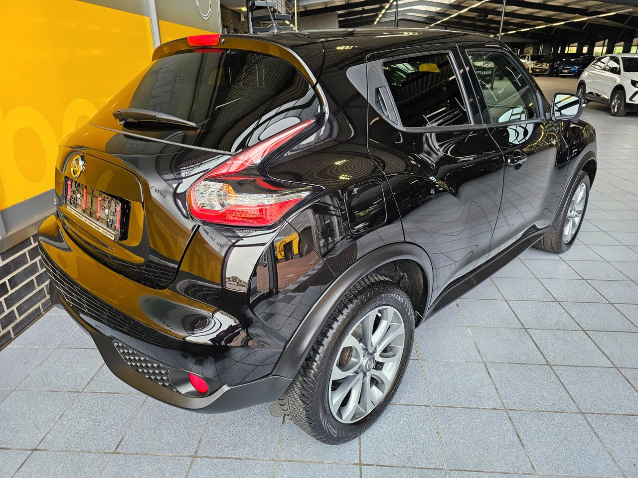 Nissan Juke 1.2 DIG-T 360 / Navi / Ganzjahresreifen - SUV: Foto 4 Nissan Juke 1.2 DIG-T 360 / Navi / Ganzjahresreifen - SUV: Foto 4