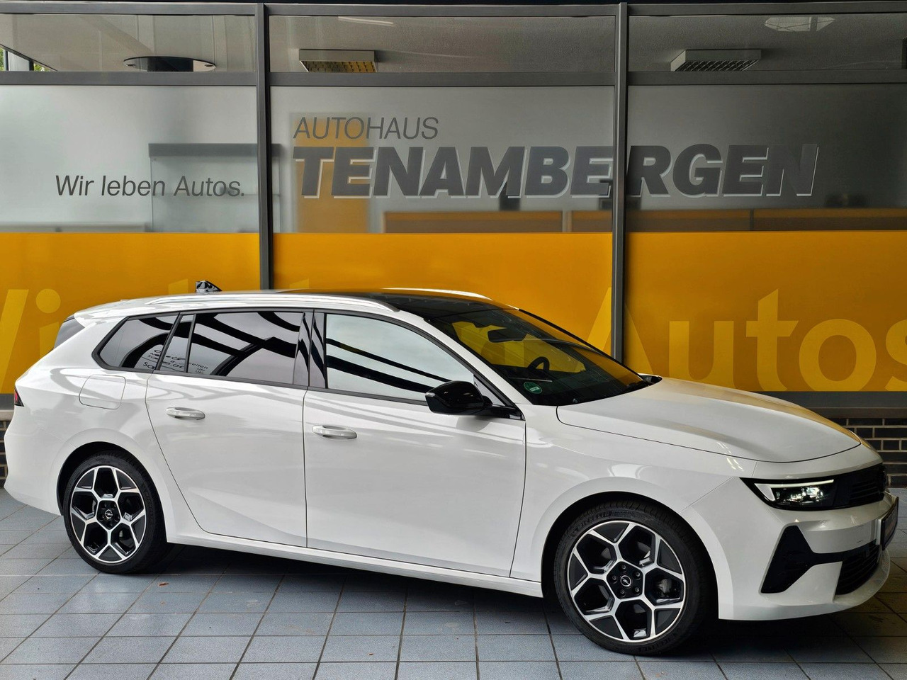 Opel Astra L 1.5 Ultimate Schiebedach Memory ACC AHK - Automobil: Foto 1 Opel Astra L 1.5 Ultimate Schiebedach Memory ACC AHK - Automobil: Foto 1