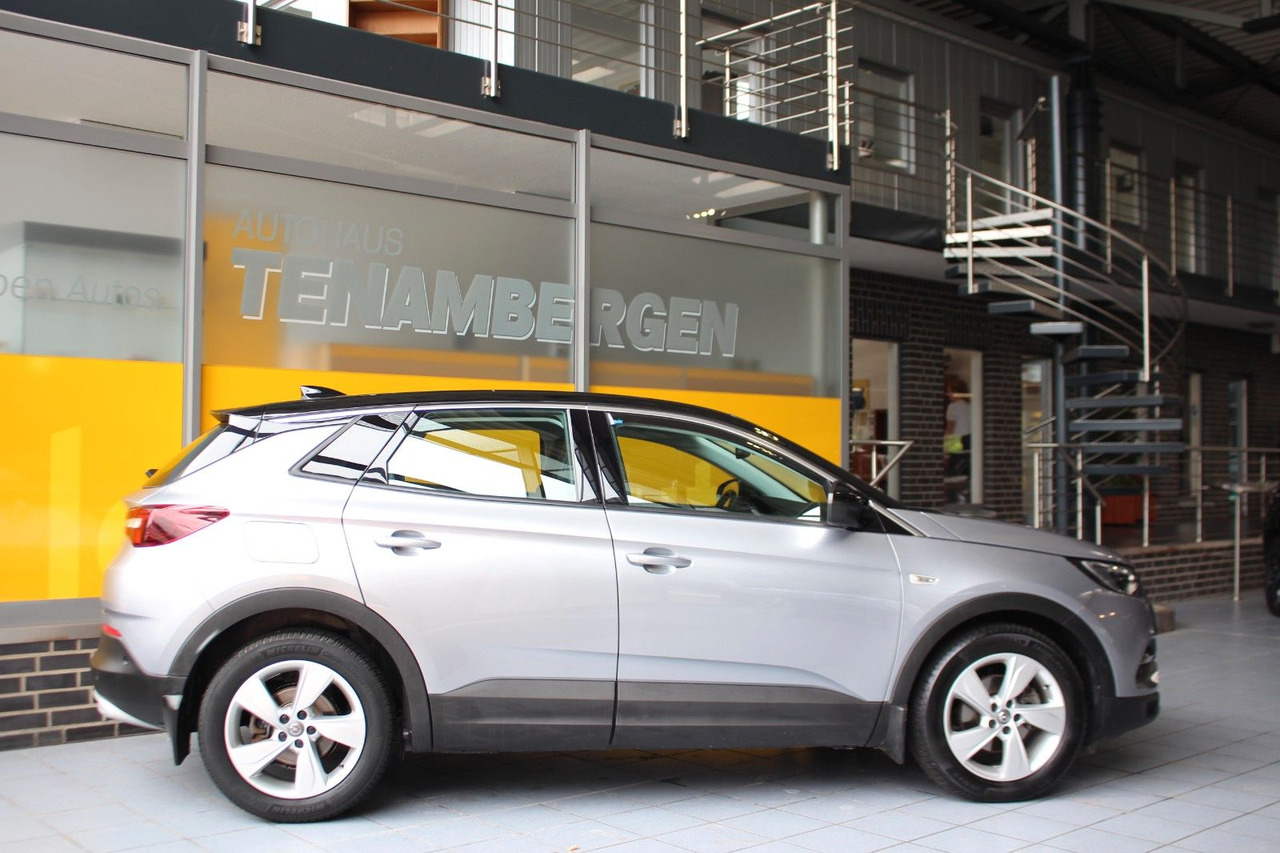 Opel Grandland (X) 2.0 Inno Kamera Keyless LED AHK - SUV: Foto 3 Opel Grandland (X) 2.0 Inno Kamera Keyless LED AHK - SUV: Foto 3