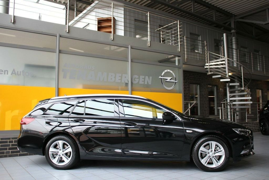 Opel Insignia B Sports Tourer 4x4 INNOVATION - Automobil: Foto 4 Opel Insignia B Sports Tourer 4x4 INNOVATION - Automobil: Foto 4