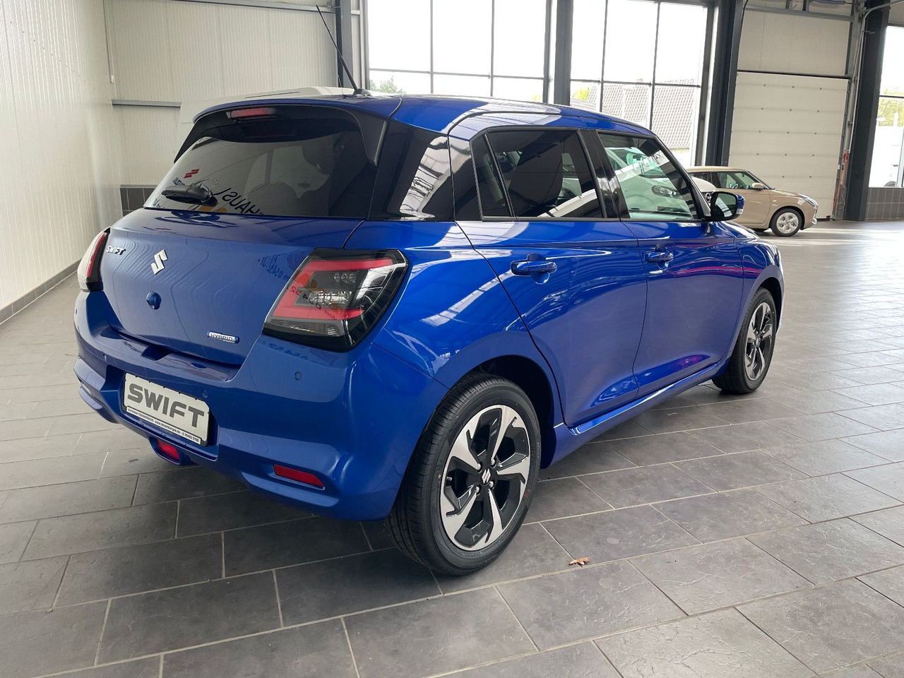 Suzuki Swift 1.2 DUALJET HYBRID Comfort+ - Automobil: Foto 3 Suzuki Swift 1.2 DUALJET HYBRID Comfort+ - Automobil: Foto 3