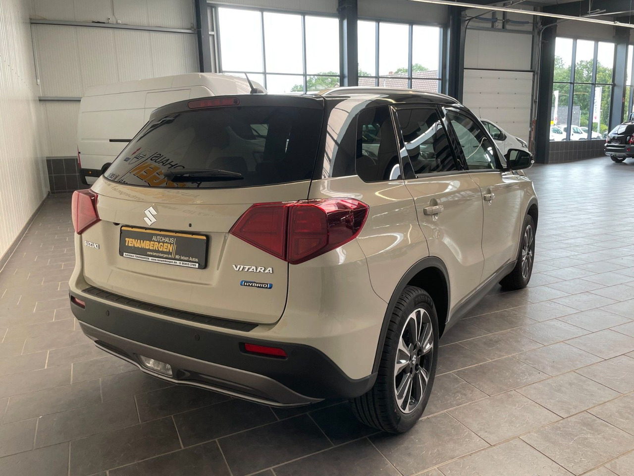Suzuki Vitara 1.5 Mild-Hybrid Comfort+ 4x2 LED DAB+ ACC - SUV: Foto 3 Suzuki Vitara 1.5 Mild-Hybrid Comfort+ 4x2 LED DAB+ ACC - SUV: Foto 3