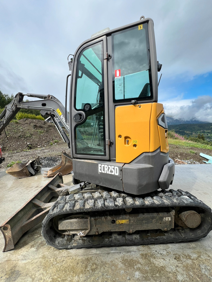 Volvo ECR25D - Excavator: Foto 3 Volvo ECR25D - Excavator: Foto 3