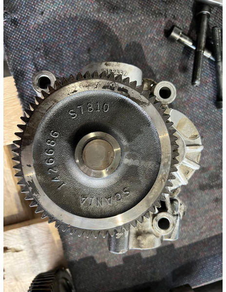 Scania 2092332 - Pompă de ulei: Foto 1 Scania 2092332 - Pompă de ulei: Foto 1