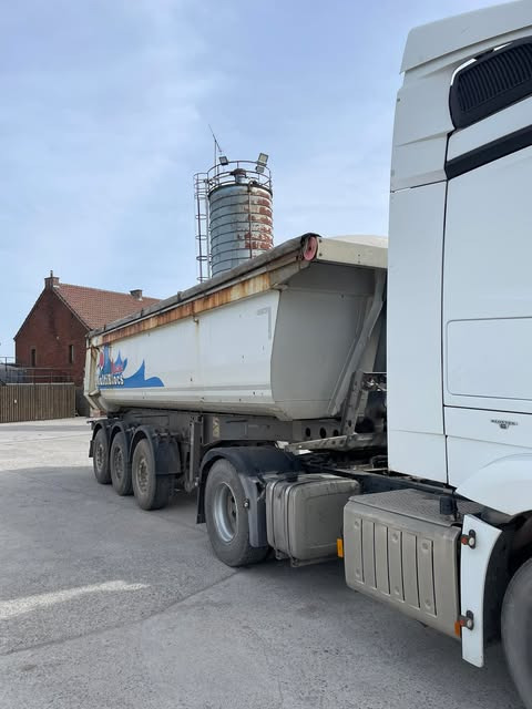 SCHMITZ SGF*S3 - Semiremorcă basculantă: Foto 2 SCHMITZ SGF*S3 - Semiremorcă basculantă: Foto 2