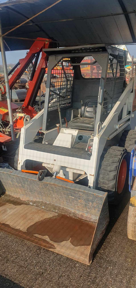 BOBCAT 743 - Mini încărcător: Foto 5 BOBCAT 743 - Mini încărcător: Foto 5