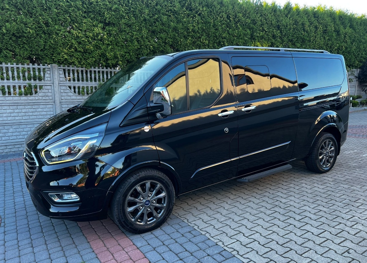 Ford Tourneo Custom Turneo Tytanium X specjalistyczny dla Inwalidów - Microbuz, Transport persoane: Foto 2 Ford Tourneo Custom Turneo Tytanium X specjalistyczny dla Inwalidów - Microbuz, Transport persoane: Foto 2
