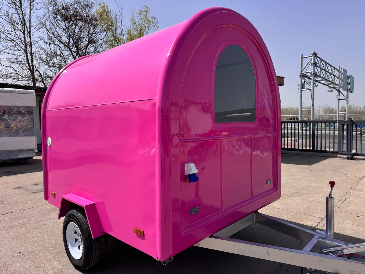 Deli Star Trailers EasyGo 230 Light - EU standards - Rulota comerciala: Foto 3 Deli Star Trailers EasyGo 230 Light - EU standards - Rulota comerciala: Foto 3