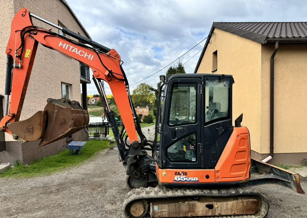 Hitachi ZX65USB-6 CLR - Excavator pe şenile: Foto 2 Hitachi ZX65USB-6 CLR - Excavator pe şenile: Foto 2