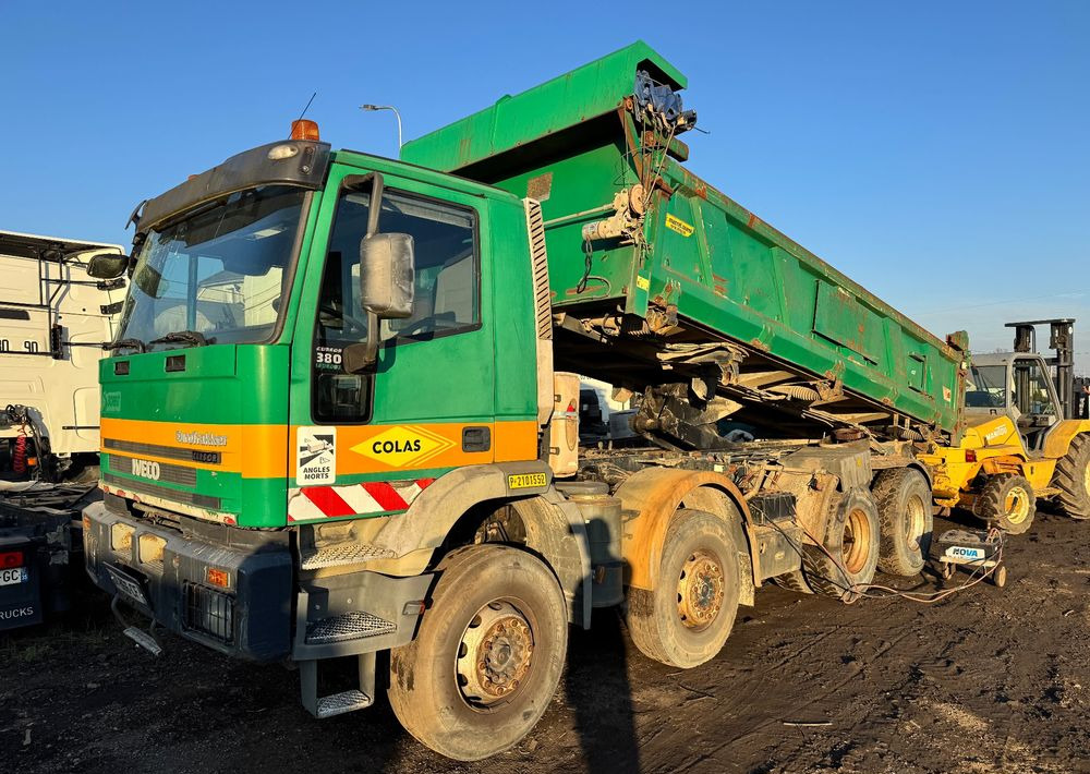 Iveco EuroTrakker - Camion basculantă: Foto 1 Iveco EuroTrakker - Camion basculantă: Foto 1