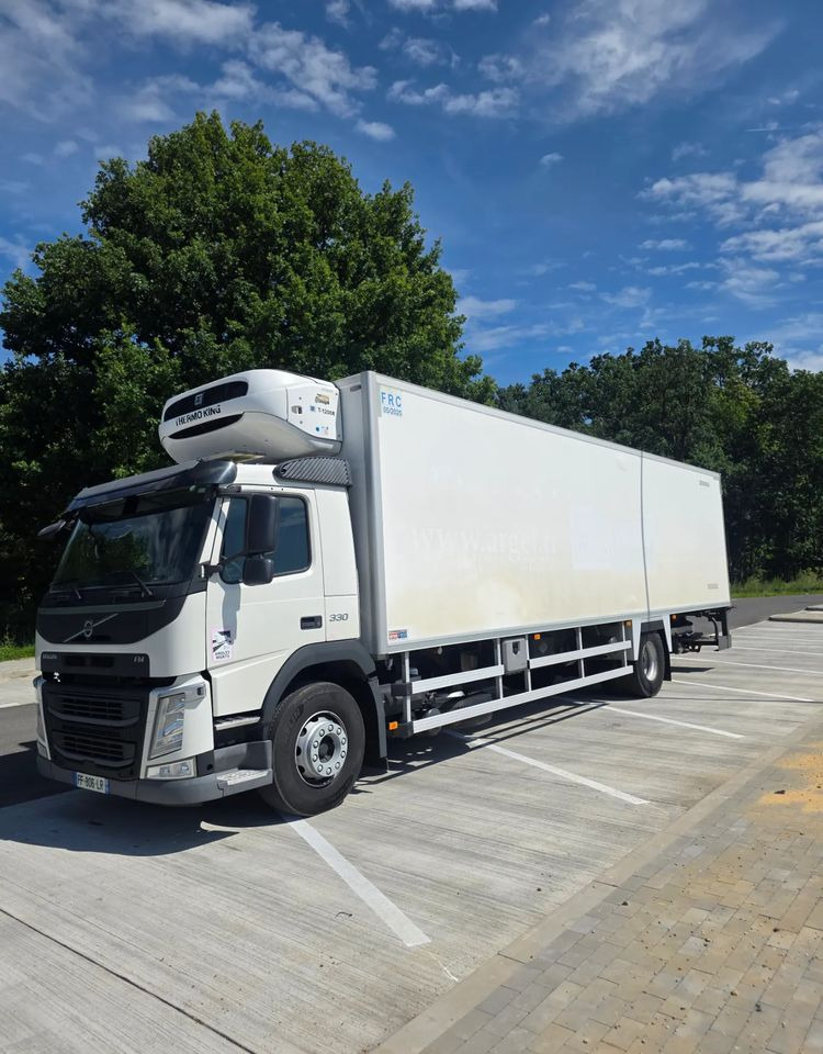 Volvo FM 330 D 11 EURO 6-D - Camion frigider: Foto 1 Volvo FM 330 D 11 EURO 6-D - Camion frigider: Foto 1
