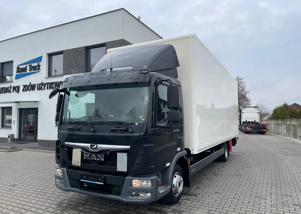 MAN TGL 12.250, KONTENER 7,3m ( 18 europalet ) - Camion furgon: Foto 2 MAN TGL 12.250, KONTENER 7,3m ( 18 europalet ) - Camion furgon: Foto 2