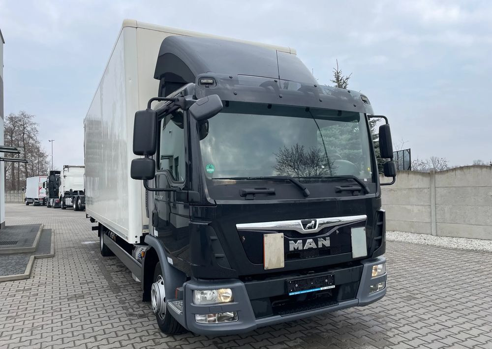 MAN TGL 12.250, KONTENER 7,3m ( 18 europalet ) - Camion furgon: Foto 5 MAN TGL 12.250, KONTENER 7,3m ( 18 europalet ) - Camion furgon: Foto 5