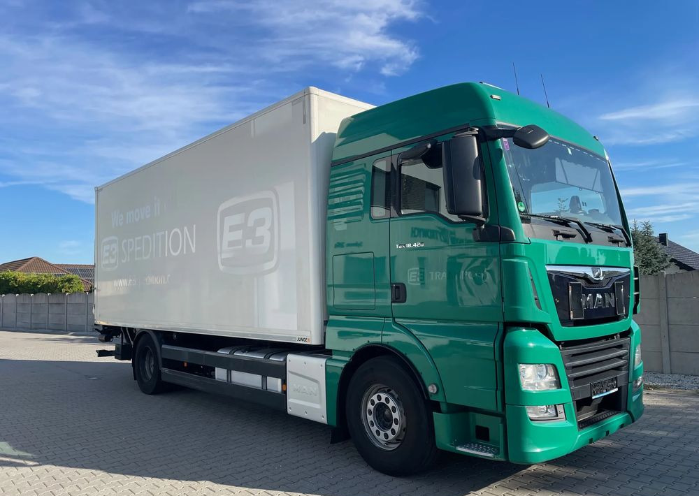 MAN TGX 18.420/ KONTENER 7,2m - Camion furgon: Foto 4 MAN TGX 18.420/ KONTENER 7,2m - Camion furgon: Foto 4