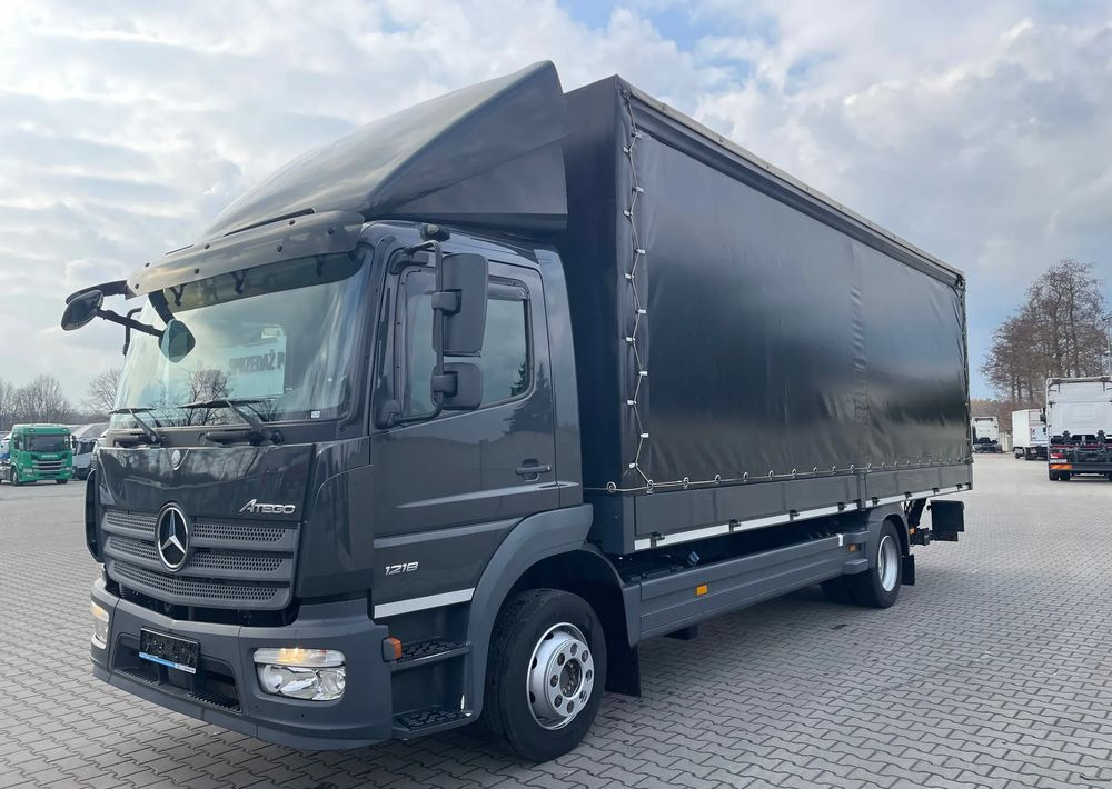 Mercedes-Benz 1218 - Camion cu prelată: Foto 1 Mercedes-Benz 1218 - Camion cu prelată: Foto 1