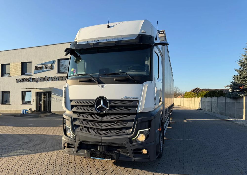 Mercedes-Benz ACTROS 1845 Zestaw przestrzenny przejazdowy120m3 - Camion cu prelată: Foto 1 Mercedes-Benz ACTROS 1845 Zestaw przestrzenny przejazdowy120m3 - Camion cu prelată: Foto 1