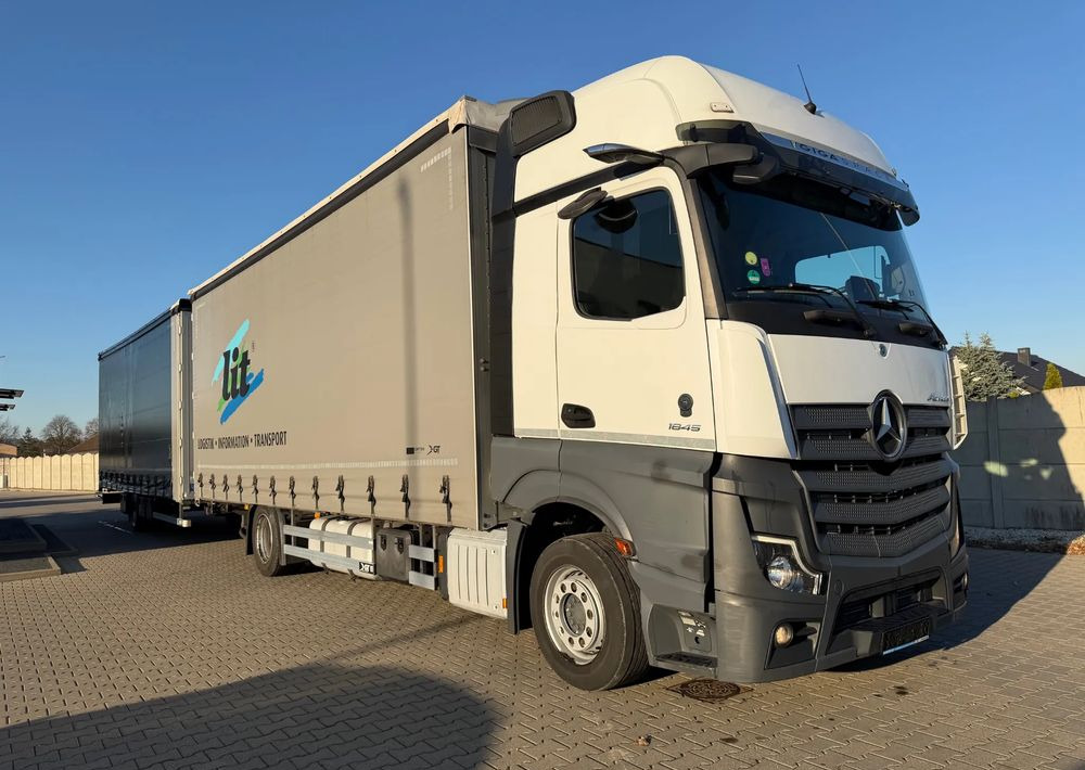 Mercedes-Benz ACTROS 1845 Zestaw przestrzenny przejazdowy120m3 - Camion cu prelată: Foto 4 Mercedes-Benz ACTROS 1845 Zestaw przestrzenny przejazdowy120m3 - Camion cu prelată: Foto 4