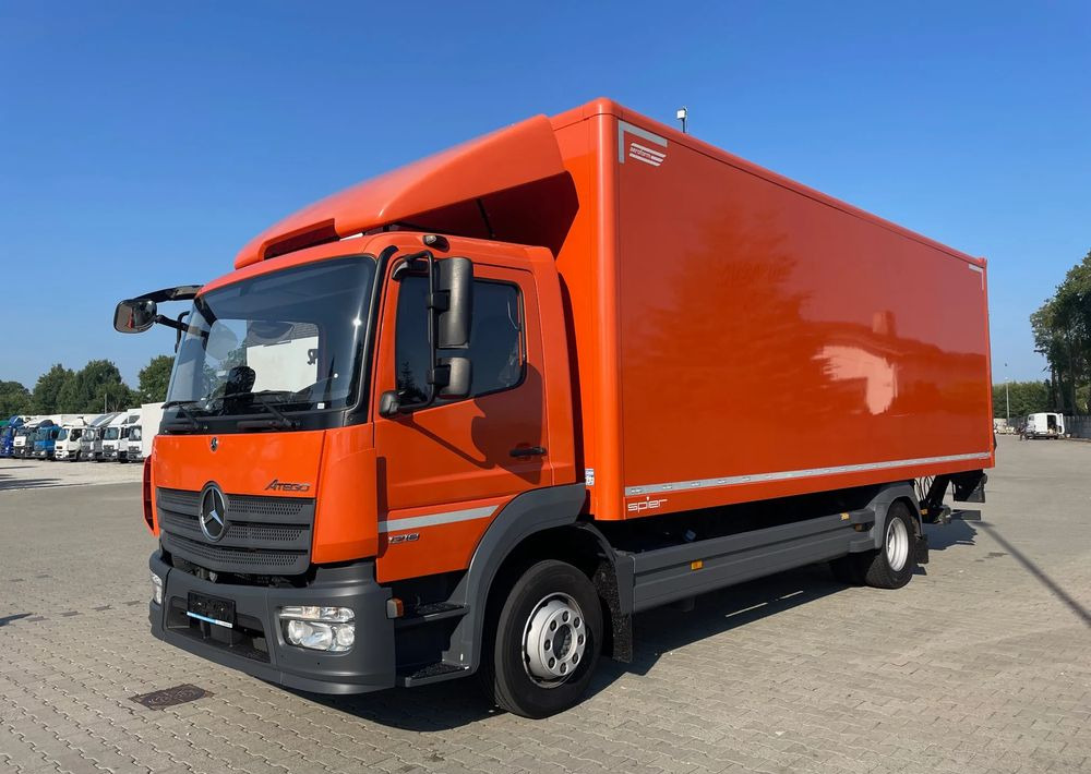 Mercedes-Benz ATEGO 1218 - Camion furgon: Foto 4 Mercedes-Benz ATEGO 1218 - Camion furgon: Foto 4