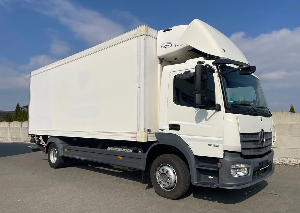 Mercedes-Benz ATEGO 1223/ CHŁODNIA/ 15 PALET - Camion frigider: Foto 4 Mercedes-Benz ATEGO 1223/ CHŁODNIA/ 15 PALET - Camion frigider: Foto 4