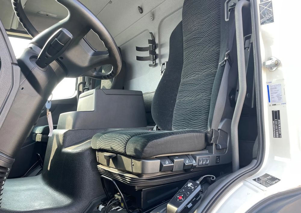 Leasing de Mercedes-Benz ATEGO 1223/ CHŁODNIA/ 15 PALET Mercedes-Benz ATEGO 1223/ CHŁODNIA/ 15 PALET: Foto 19 Leasing de Mercedes-Benz ATEGO 1223/ CHŁODNIA/ 15 PALET Mercedes-Benz ATEGO 1223/ CHŁODNIA/ 15 PALET: Foto 19