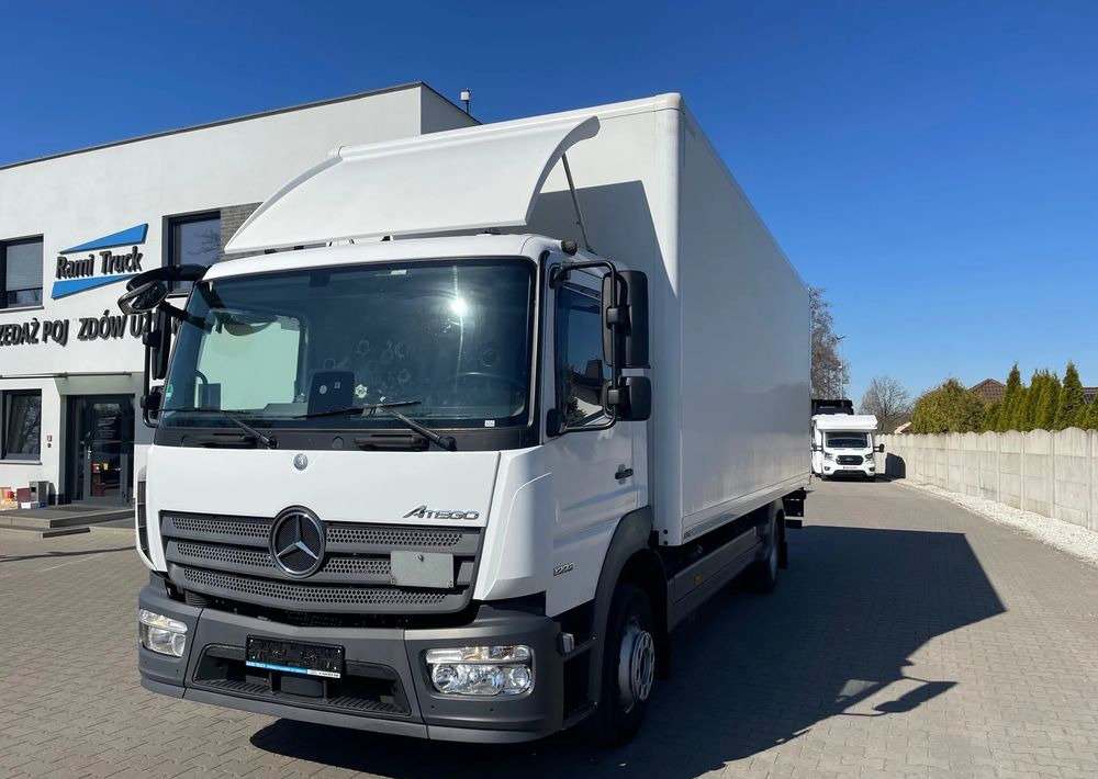 Mercedes-Benz ATEGO 1223 - Camion furgon: Foto 1 Mercedes-Benz ATEGO 1223 - Camion furgon: Foto 1