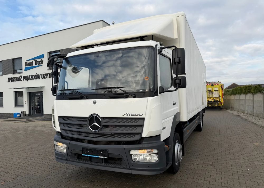 Mercedes-Benz ATEGO 1318 IZOTERMA 20 PALET! - Camion furgon: Foto 1 Mercedes-Benz ATEGO 1318 IZOTERMA 20 PALET! - Camion furgon: Foto 1