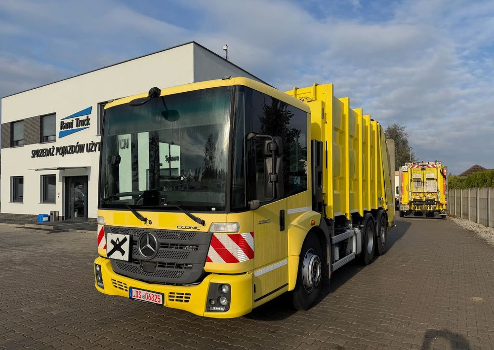 Mercedes-Benz ECONIC 2630, EURO6/ ŚMECIARKA/ ZOELLER/ DELTA - Autogunoiere: Foto 1 Mercedes-Benz ECONIC 2630, EURO6/ ŚMECIARKA/ ZOELLER/ DELTA - Autogunoiere: Foto 1