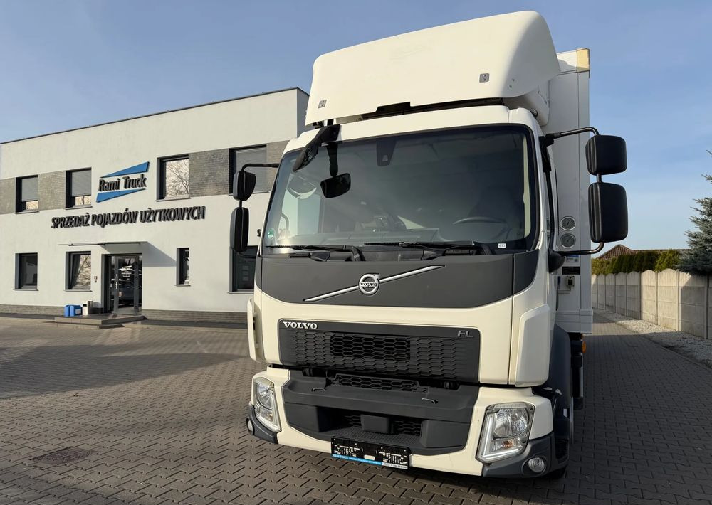 Volvo FL 16.250/ 19 PALET/ Ładownośc 6 ton/ na poduszkach! - Camion frigider: Foto 3 Volvo FL 16.250/ 19 PALET/ Ładownośc 6 ton/ na poduszkach! - Camion frigider: Foto 3