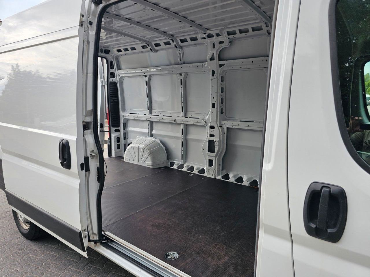 Opel MOVANO DUCATO L3H2 erst 35tkm Leichter unfall - Dubă: Foto 5 Opel MOVANO DUCATO L3H2 erst 35tkm Leichter unfall - Dubă: Foto 5