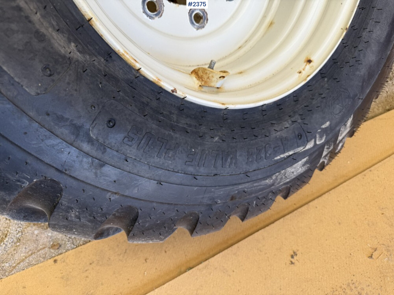 Alliance grass tires 500/60-22.5 - Anvelope și jante: Foto 4 Alliance grass tires 500/60-22.5 - Anvelope și jante: Foto 4