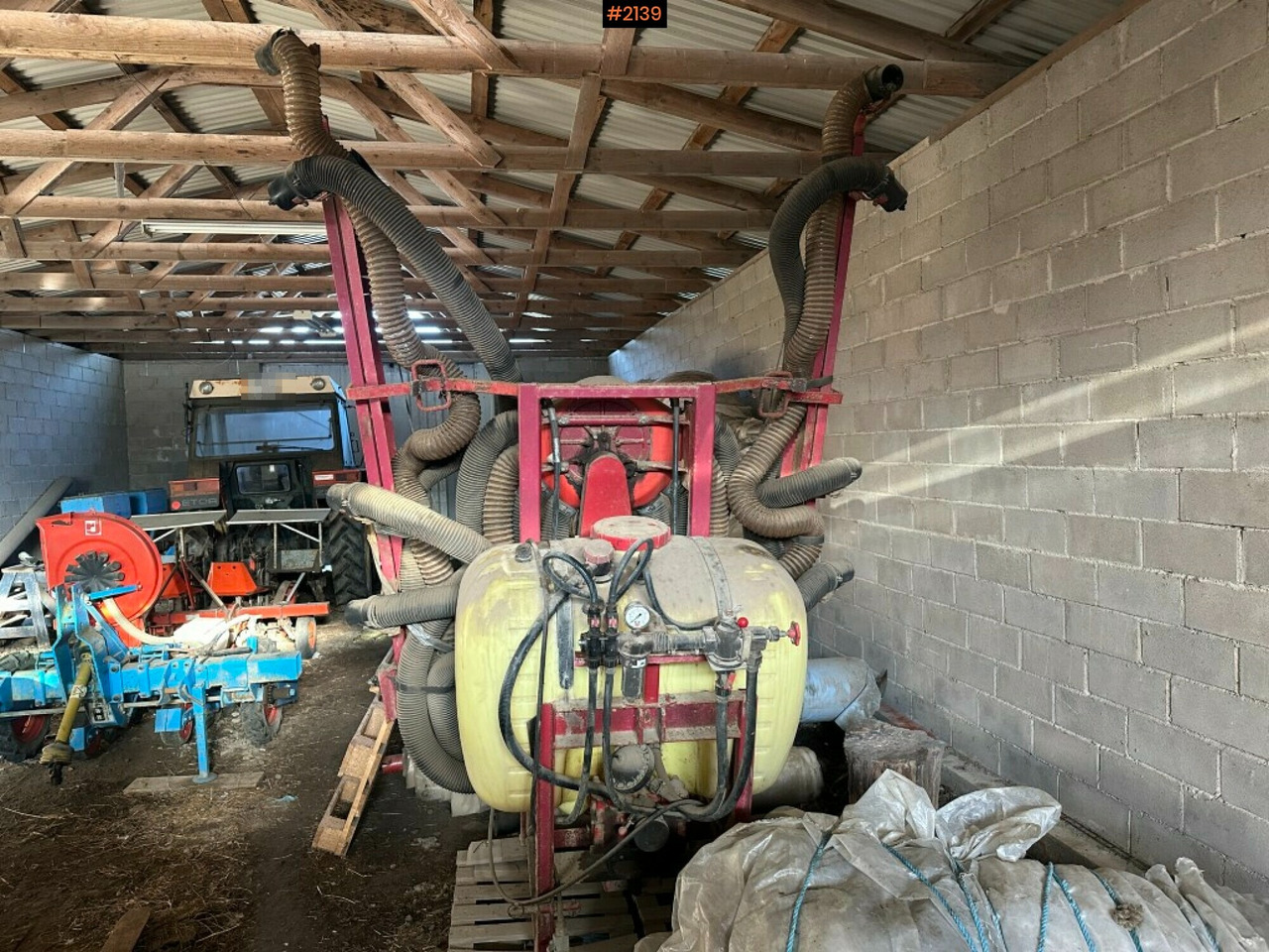 Mist blower Hardi 400 liters - Maşină de erbicidat purtata: Foto 1 Mist blower Hardi 400 liters - Maşină de erbicidat purtata: Foto 1