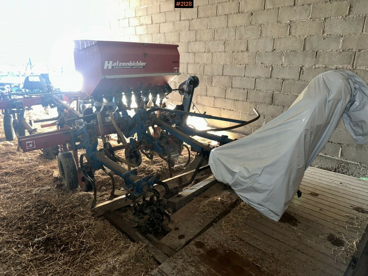 Row crop cleaner Hatzenbichler with fertilizer - Maşină pentru prelucrarea solului: Foto 3 Row crop cleaner Hatzenbichler with fertilizer - Maşină pentru prelucrarea solului: Foto 3