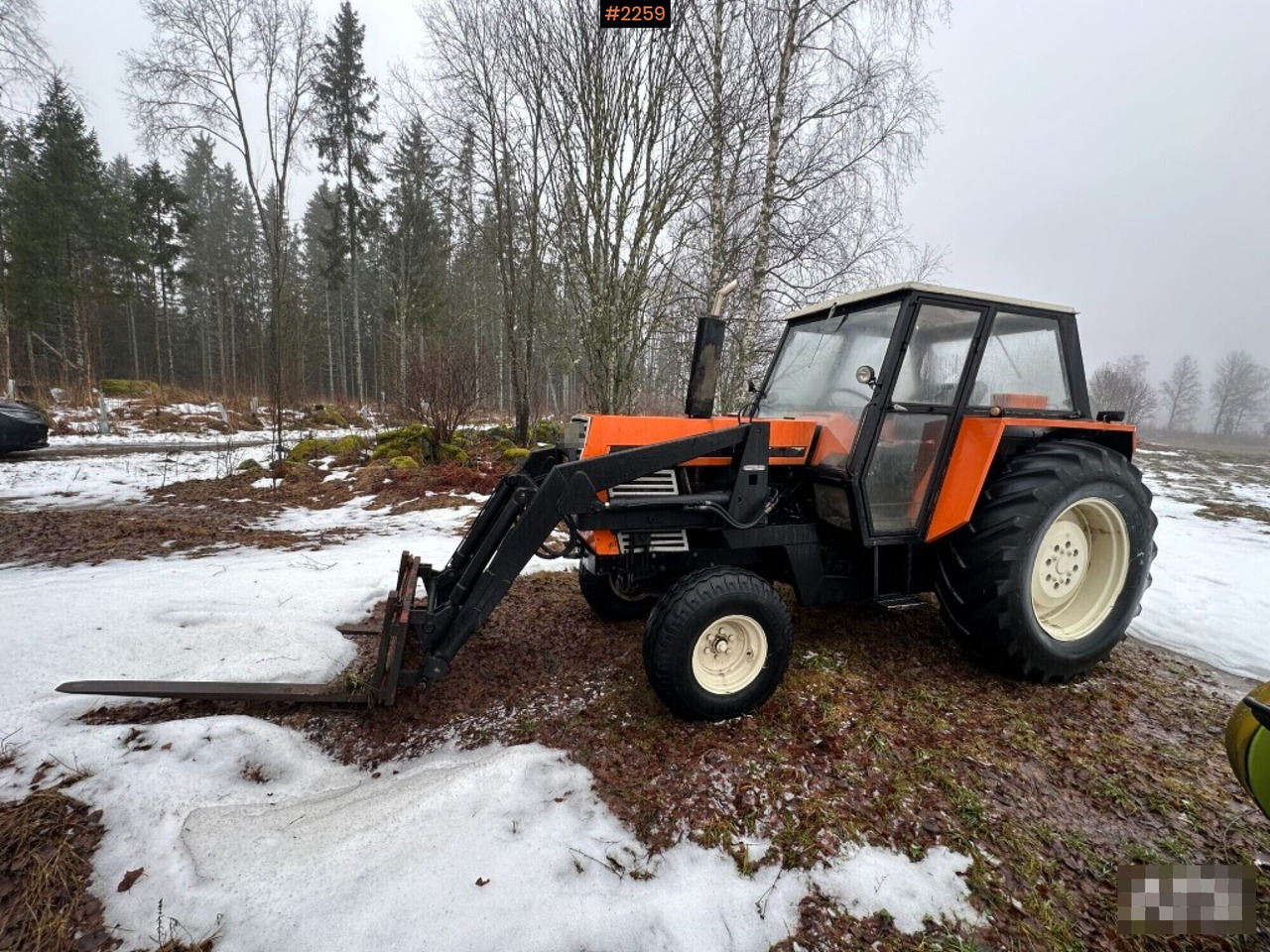 Tractor Ursus C385 Deluxe! with loader and implements - Tractor agricol: Foto 1 Tractor Ursus C385 Deluxe! with loader and implements - Tractor agricol: Foto 1