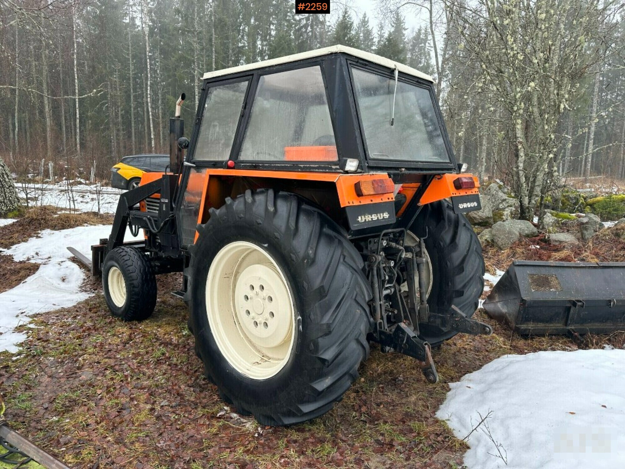 Tractor Ursus C385 Deluxe! with loader and implements - Tractor agricol: Foto 3 Tractor Ursus C385 Deluxe! with loader and implements - Tractor agricol: Foto 3