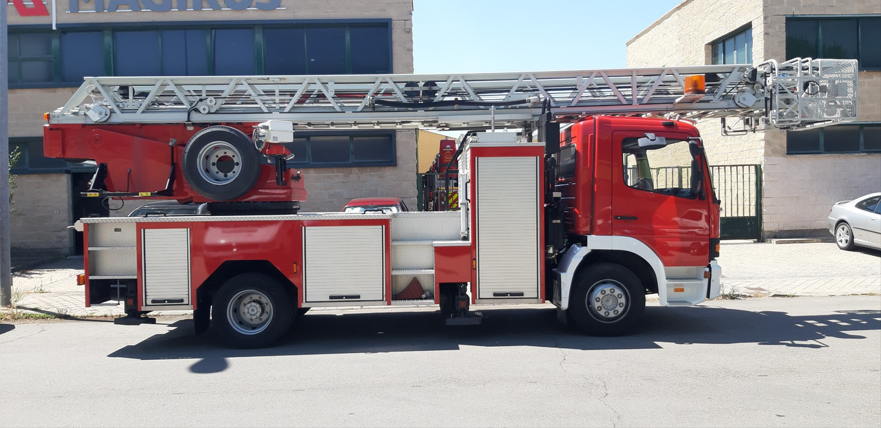 MERCEDES-BENZ 1528F MAGIRUS DLK 23-12 - Autospeciala de stins incendii: Foto 1 MERCEDES-BENZ 1528F MAGIRUS DLK 23-12 - Autospeciala de stins incendii: Foto 1