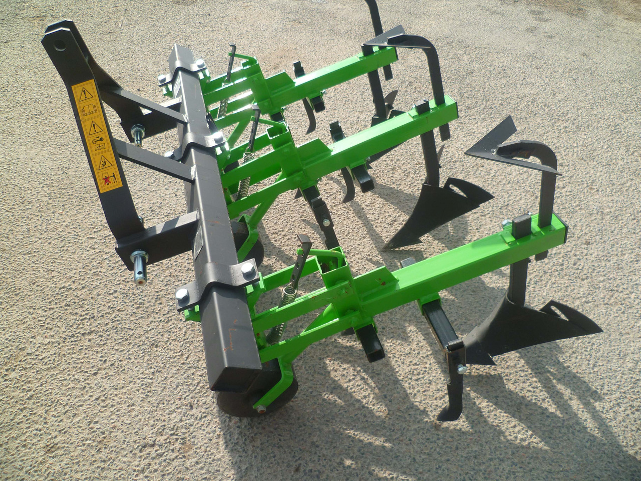 BOMET Bineuse Butteuse 2 rangs NORMA - Maşină pentru prelucrarea solului: Foto 2 BOMET Bineuse Butteuse 2 rangs NORMA - Maşină pentru prelucrarea solului: Foto 2