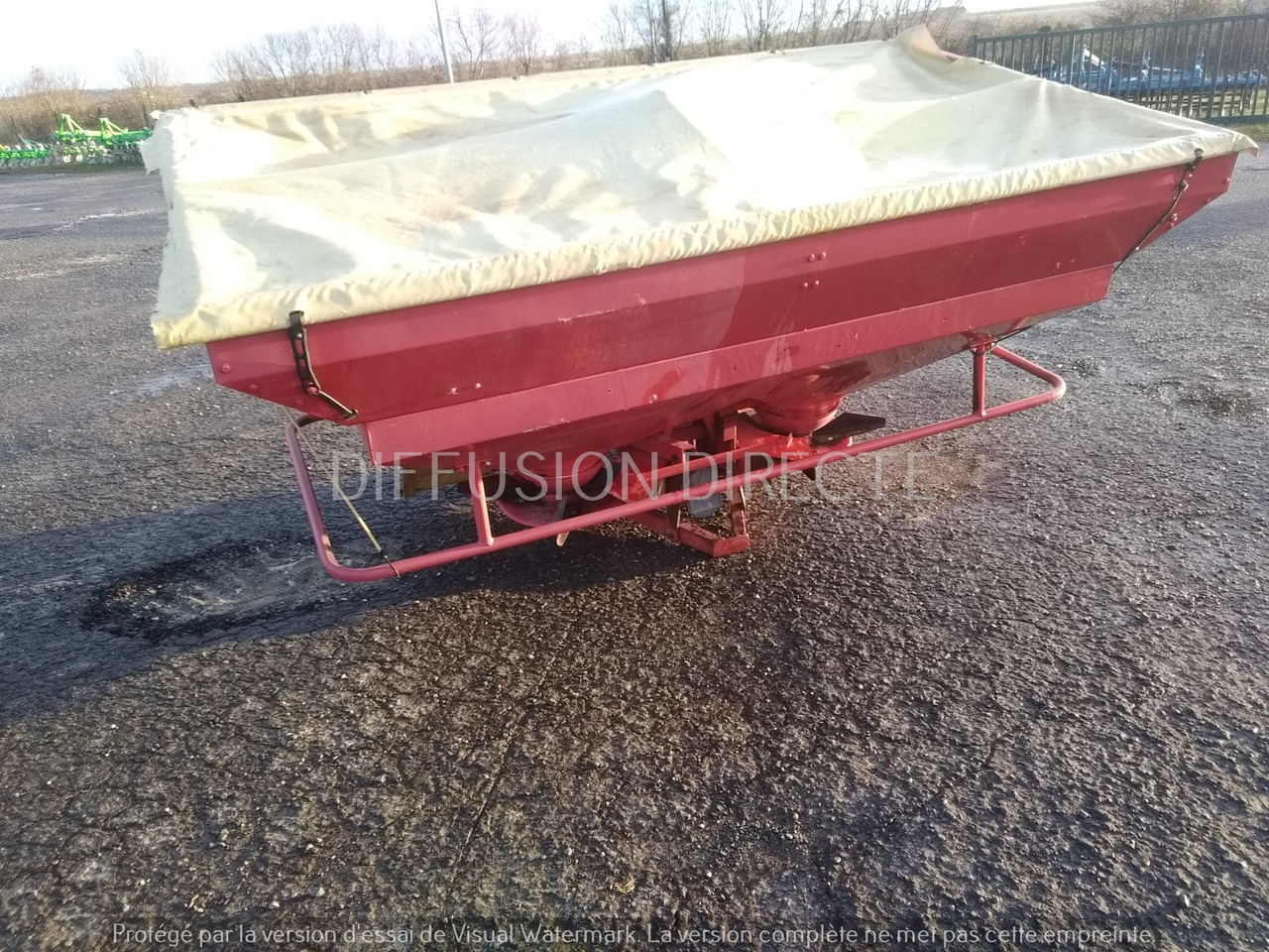 LELY DISTRIBUTEUR D'ENGRAIS CENTERMATIC PESEE - Imprastietor îngrăşăminte: Foto 4 LELY DISTRIBUTEUR D'ENGRAIS CENTERMATIC PESEE - Imprastietor îngrăşăminte: Foto 4
