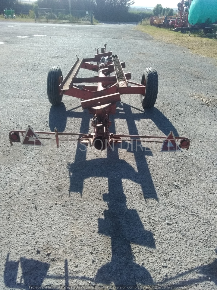 MASSEY FERGUSON CHARIOT DE COUPE 450 - Remorcă pentru heder: Foto 4 MASSEY FERGUSON CHARIOT DE COUPE 450 - Remorcă pentru heder: Foto 4