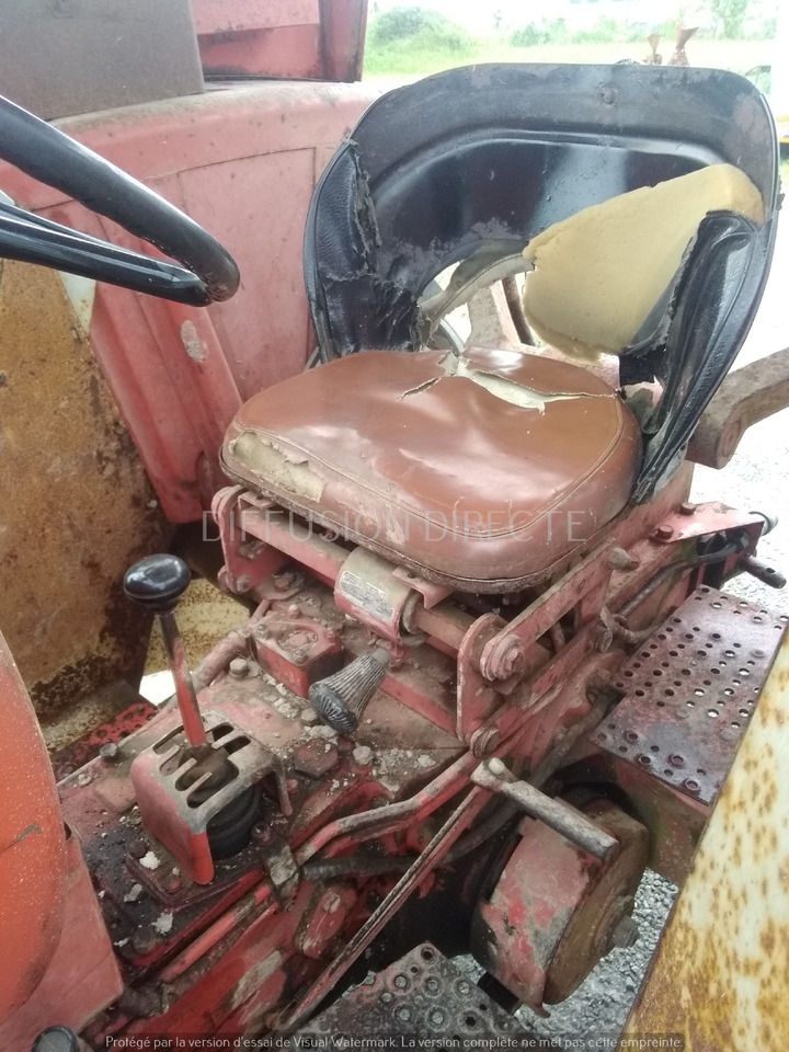 RENAULT TRACTEUR AGRICOLE 56 - Tractor agricol: Foto 5 RENAULT TRACTEUR AGRICOLE 56 - Tractor agricol: Foto 5