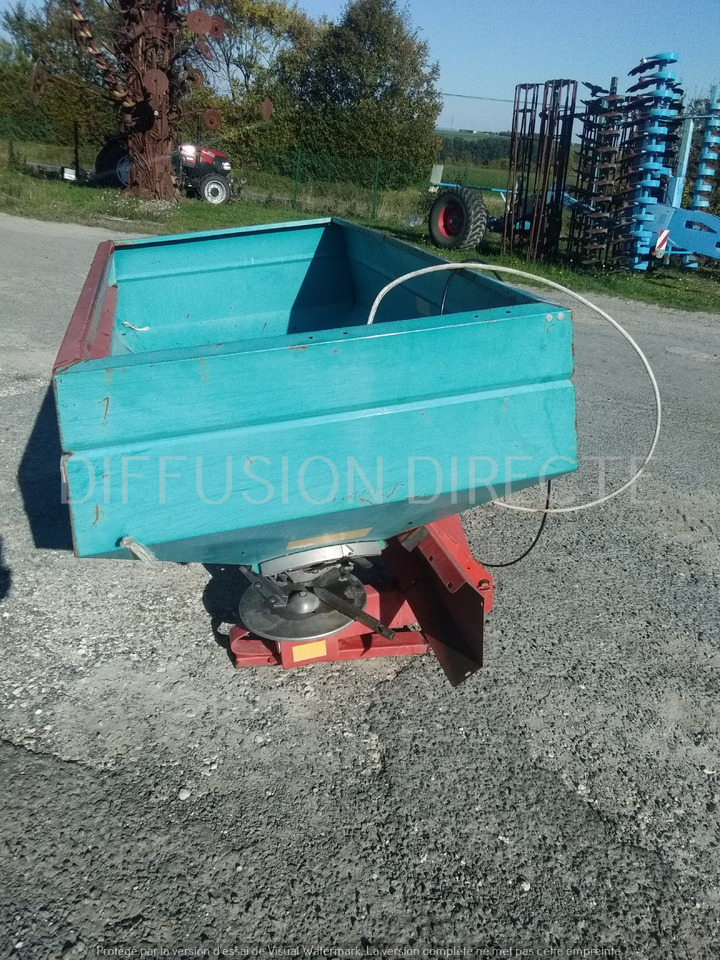 SULKY DISTRIBUTEUR D'ENGRAIS DPX 1155 - Imprastietor îngrăşăminte: Foto 3 SULKY DISTRIBUTEUR D'ENGRAIS DPX 1155 - Imprastietor îngrăşăminte: Foto 3