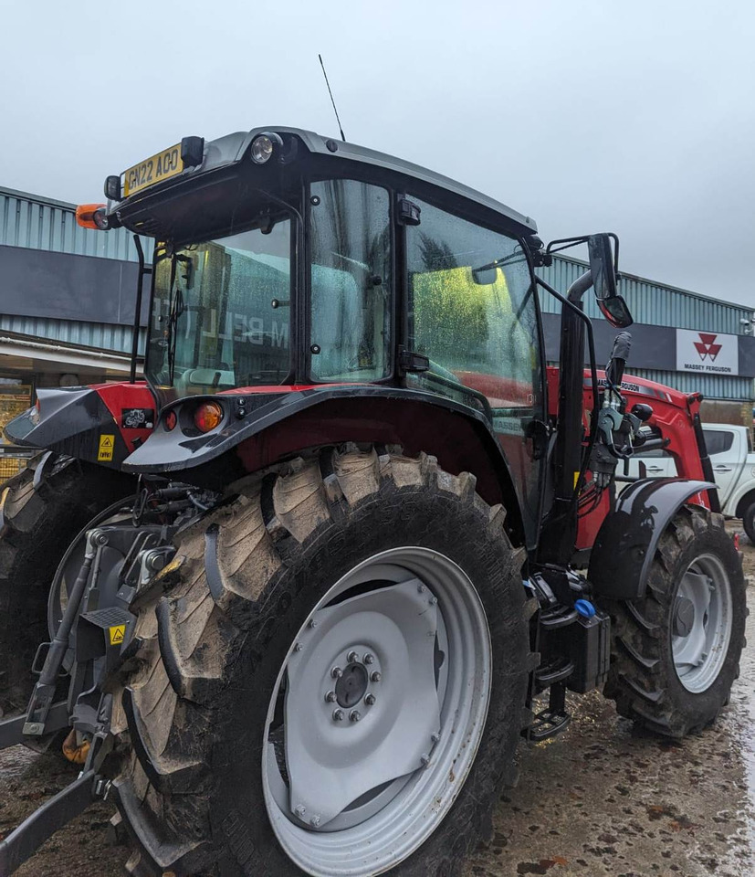 2022 Massey Ferguson 5712M c/w Loader, As New - Tractor agricol: Foto 3 2022 Massey Ferguson 5712M c/w Loader, As New - Tractor agricol: Foto 3